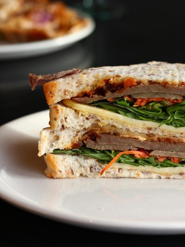Crispy & Delicious Veg Sandwich in 5 Easy Steps!